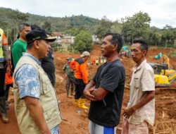 Masih Rawan, Warga Diminta tidak Nonton Proses Evakuasi Korban Longsor di Cibeunying Cilacap