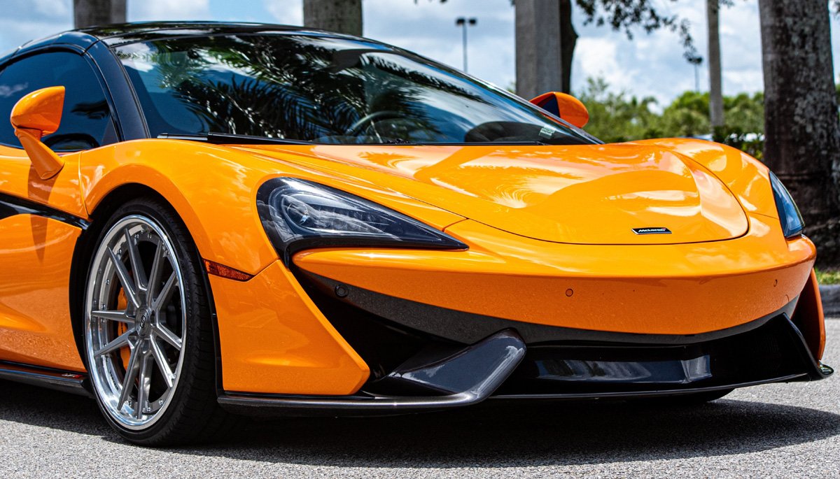 SUV McLaren