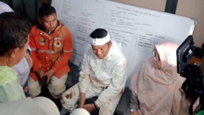 KDM Pastikan Warga Terdampak Longsor di Cisarua Bandung Barat Akan Direlokasi